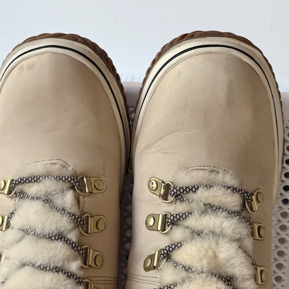 Pajar Canada winter waterproof boot, genuine leather, genuine shearling, size 10 - Picture 5 of 10